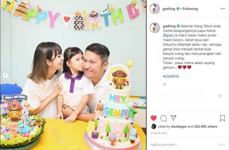 Gading Marten - Gisella Anastasia rayakan ultah Gempi (Instagram @gadiiing)