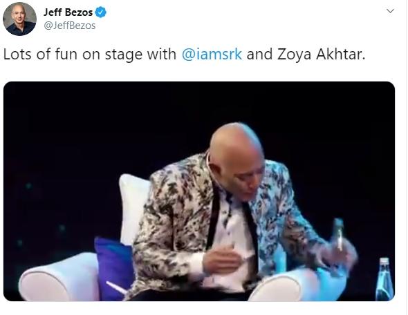 Jeff Bezos tersedak dengar gurauan Shah Rukh Khan (Twitter/@JeffBezos)