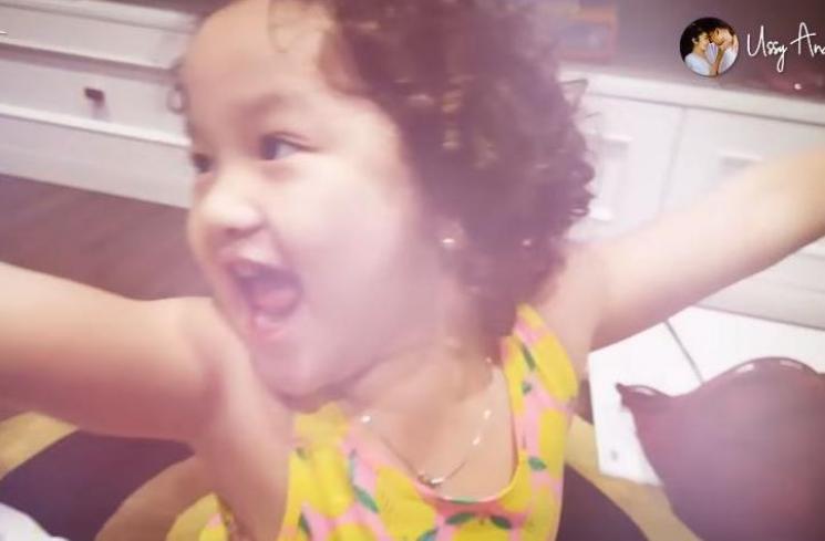 Sheva, anak Ussy Sulistiawaty. (Youtube/UssyAndhikaOfficial)