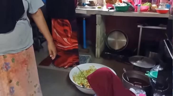 Penampakan rumah Jirayut (YouTube/Family Jirayut)
