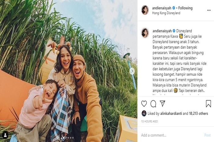 Andien Aisyah ke Disneyland (Instagram @andienaisyah)