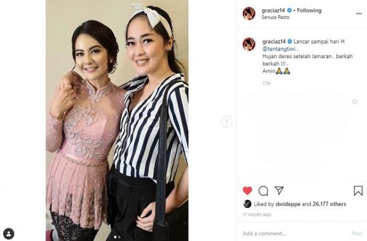 Tiwi eks T2 dilamar sang kekasih (Instagram @graciaz14)