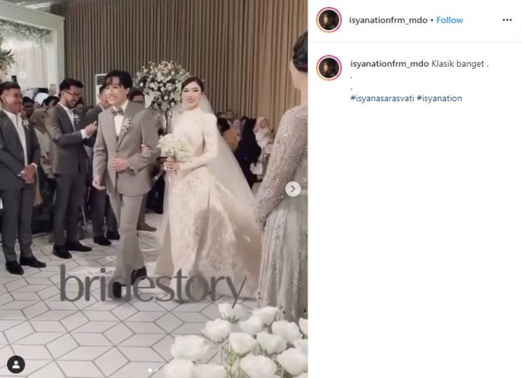 Momen resepsi Isyana Sarasvati (Instagram/@isyanationfrm_mdo)