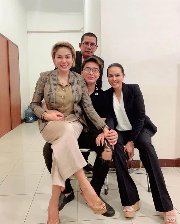Nikita Mirzani di Kejaksaan Negeri Jakarta  Selatan. [Instagram]