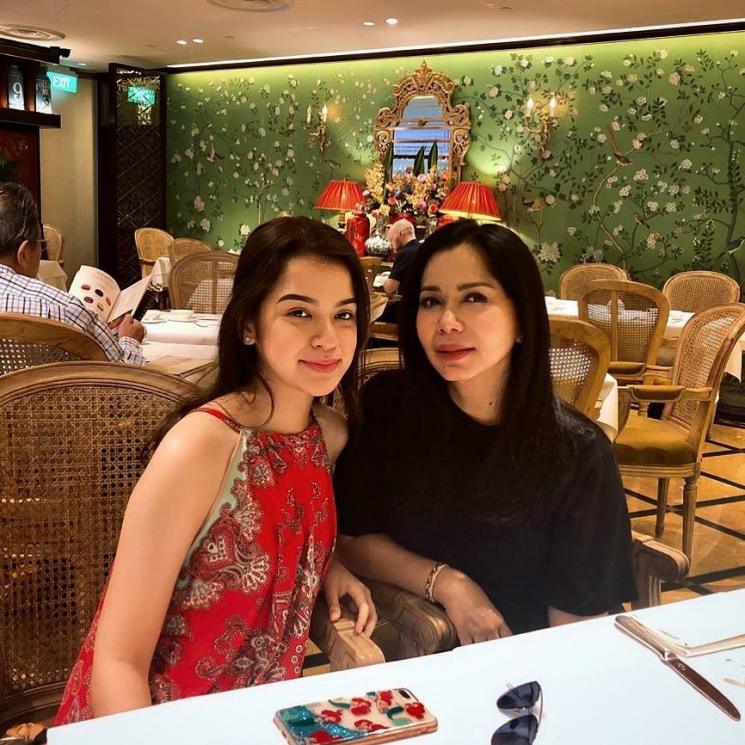 Iis Sugianto dan putrinya, Shanna Miaziza (Instagram/@shannamiaziza)