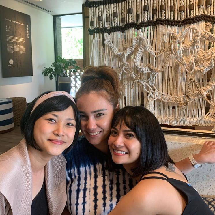 Potret Kedekatan Vanessa Angel dan Feby Febiola. (Instagram)