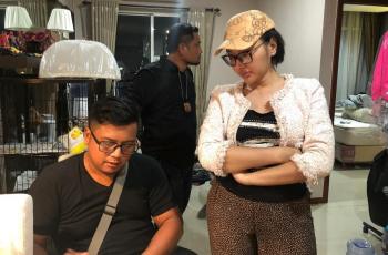 Lucinta Luna saat diamankan di Apartemen Thamrin City, Jakarta Pusat, Selasa (11/2/2020) dini hari. 