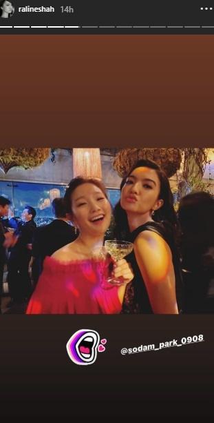 Raline Shah dengan pemain film Parasite. (Instagram/@ralineshah)
