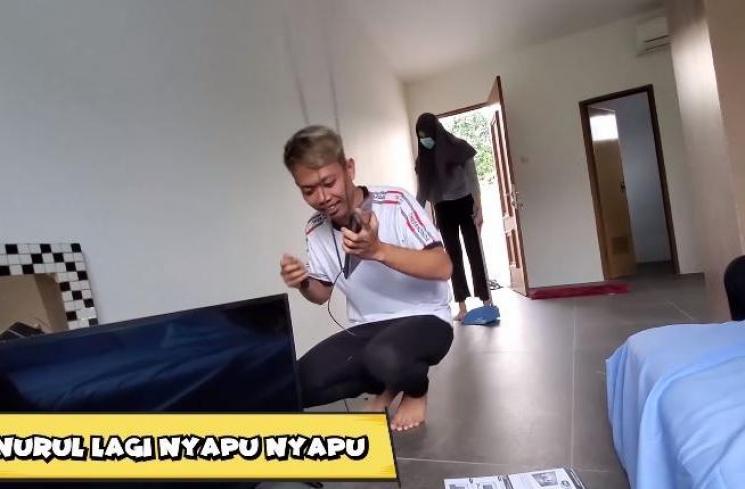 Anya Geraldine. (Youtube/BaimPaula)