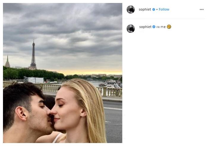 Joe Jonas dan Sophie Turner. (Instagram/@sophiet)