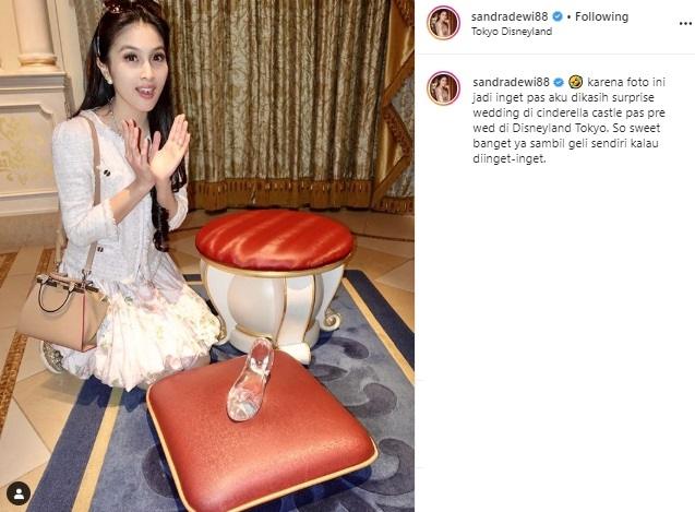 Sandra Dewi. (Instagram/@sandradewi88)