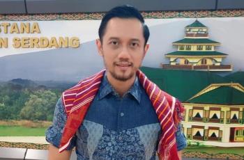 Videonya Viral! Aksi Agus Yudhoyono Lepas Kemeja Bikin Klepek-klepek