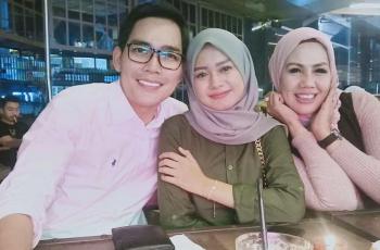 Liburan Bareng, Elly Sugigi dan Ulfi Damayanti Sudah Baikan?
