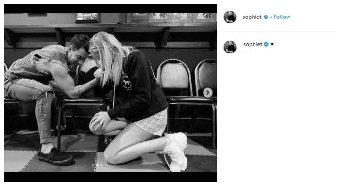 Joe Jonas dan Sophie Turner. (Instagram/@sophiet)