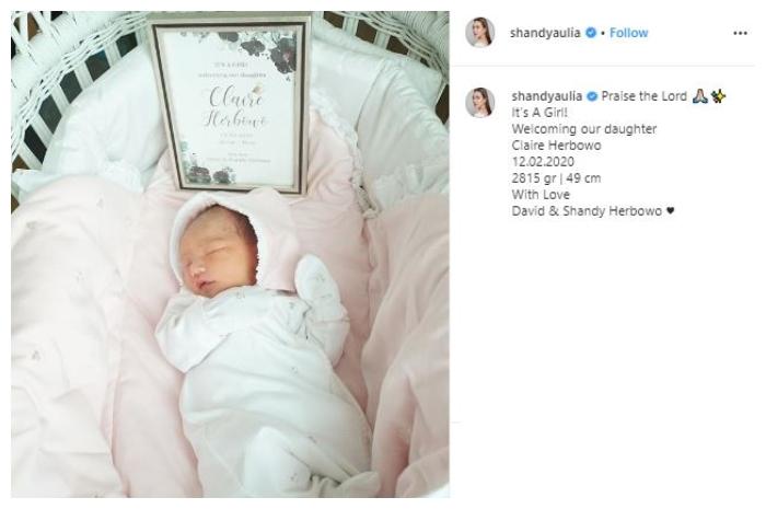 Claire Herbowo, Putri Shandy Aulia. (Instagram/@shandyaulia)