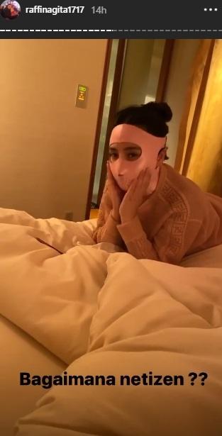 Nagita Slavina pakai masker buat mengecilkan wajah. (Instagram/@raffinagita1717)