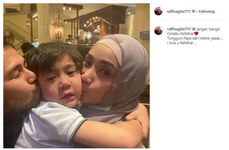 Raffi Ahmad, Nagita Slavina dan Rafathar. (Youtube/RANSEntertainment)