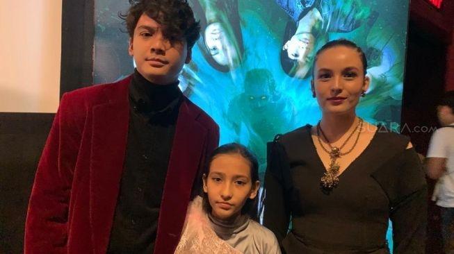 Baskara Mahendra, Hadijah Shahab, dan Chelsea Islan [Matamata.com/Evi Ariska].