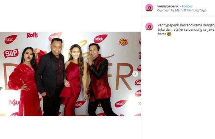 Tukul Arwana dan Meggy Diaz. (Instagram/@vennypepenk)