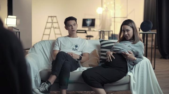 Marcell Darwin cerita seputar kehamilan Nabila Faisal (YouTube/The Darwins)