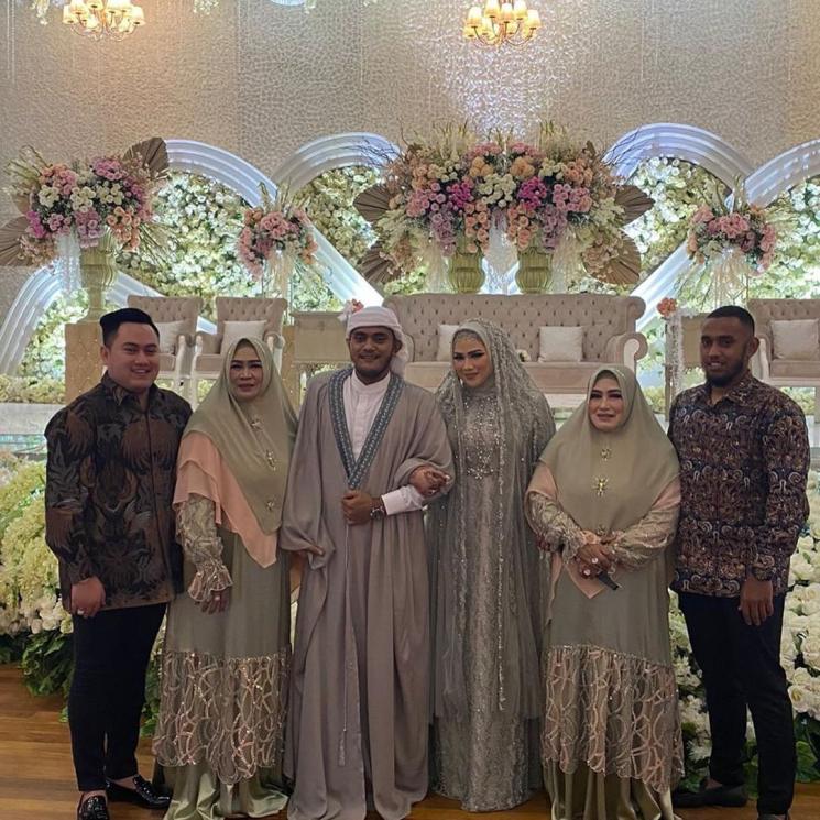 Momen pernikahan adik Nassar. (Instagram/@kingnassar88)