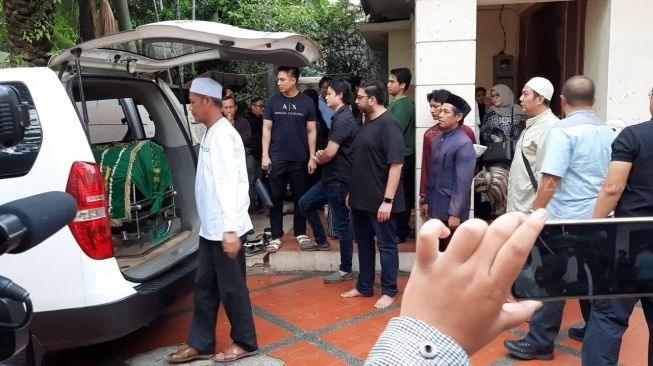 Suasana rumah duka ibunda Baim Wong, Kartini Marta Atmadja [MataMata.com/Ismail].