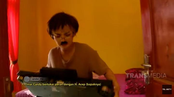 Penampakan rumah Dinar Candy (YouTube/TRANS TV Official)
