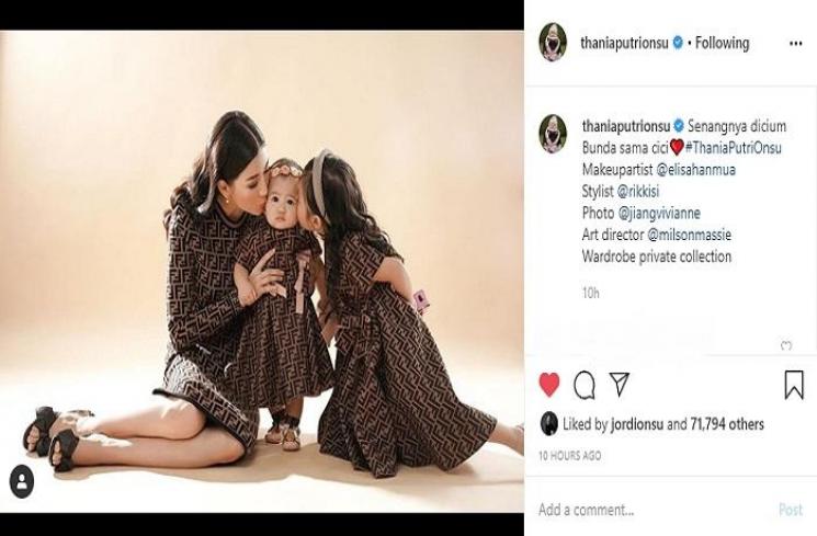 Pemotretan Sarwendah dan Kedua Putrinya (Instagram @thaniaputrionsu)