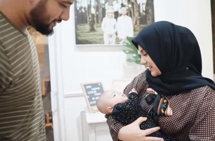 Ammar Zoni dan Irish Bella (YouTube/Aish TV)