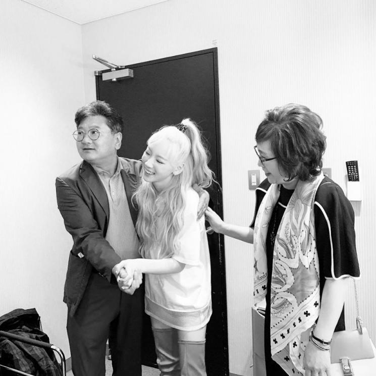 Taeyeon SNSD kenang sang ayah (Instagram/@taeyeon_ss)