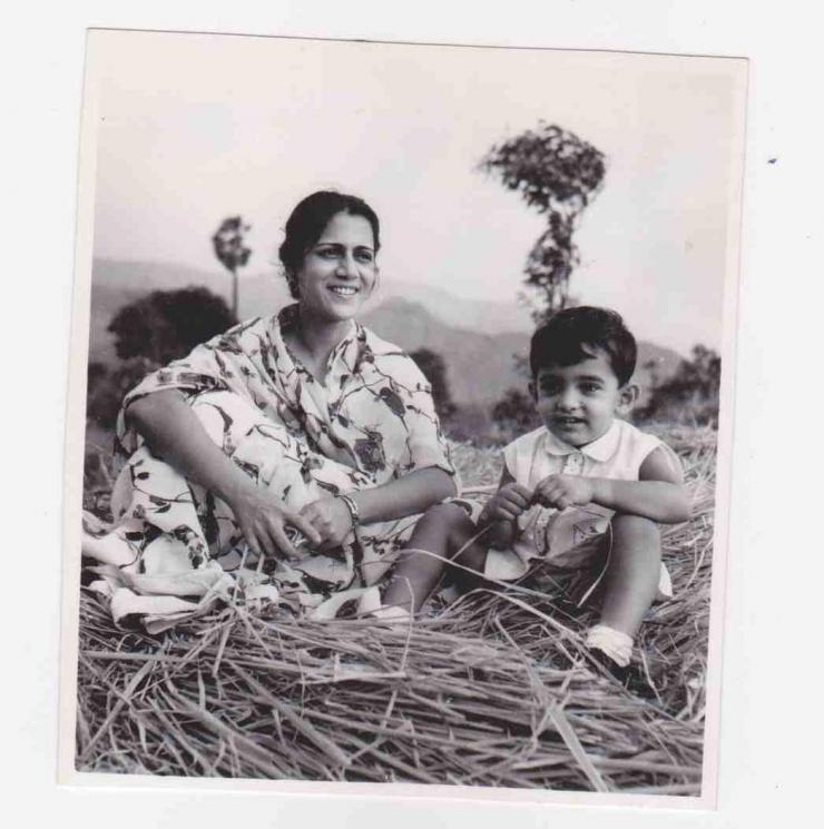 Potret masa kecil Aamir Khan (Instagram/@_aamirkhan)