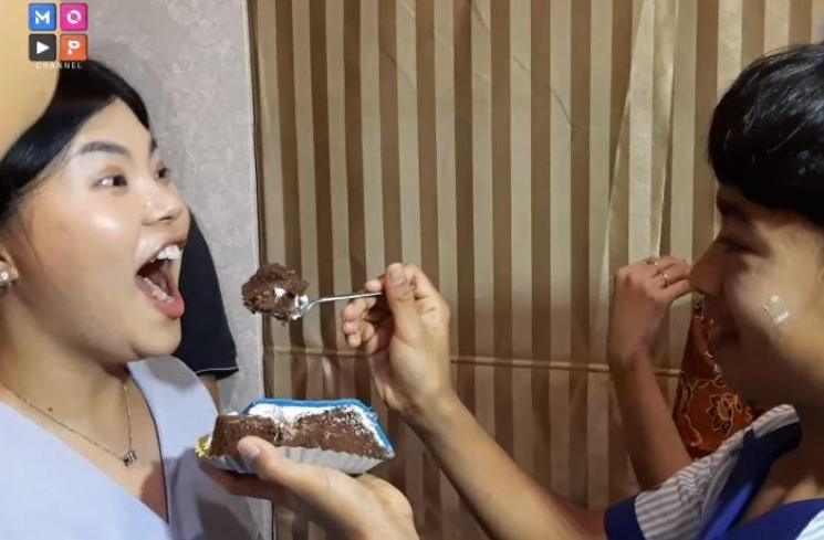 Momen Surprise Ultah Betrand Peto. (Youtube/MOPChannel)