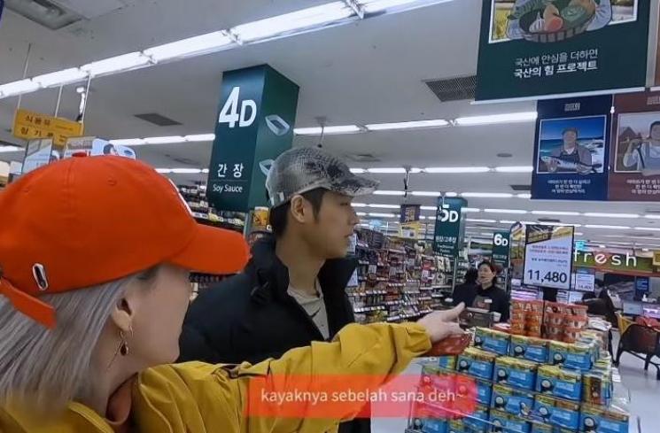 Ria SW dan Sik-K. (Youtube/RiaSW)
