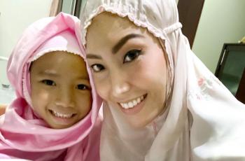 2 Tahun Ditinggal Ibu Meninggal, Ayu Dewi: Di Balik Tawaku Ada Air Mata 3 Kali Sehari