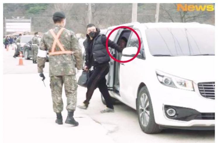 Seungri eks BIGBANG diantar Yoo Hye Won. (Youtube/Newsen)