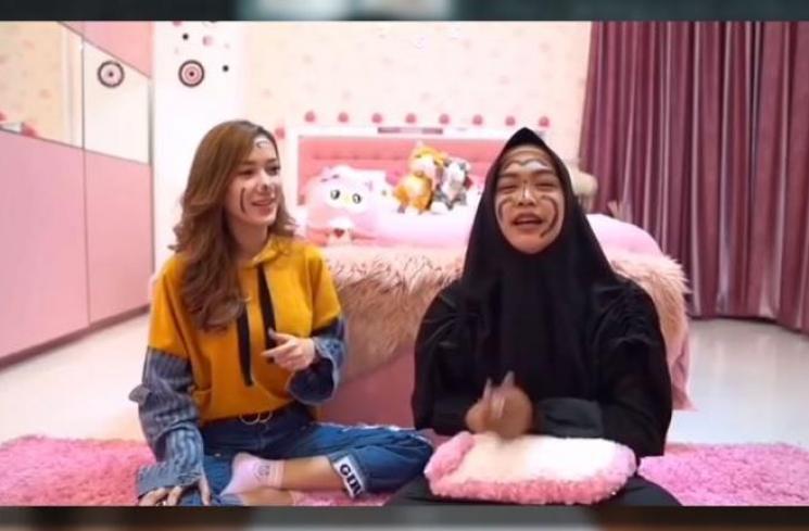 Anji unfollow Ria Ricis. (Youtube/duniamanji)