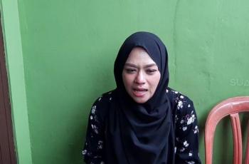 Sambil Menangis, Yunita Lestari Kenang Sosok Ayah Daus Mini
