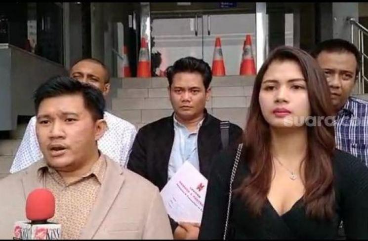 Miss Miss Tourism World Indonesia 2019, Ayu Jasmine melaporkan seseorang ke Polda Metro Jaya, Jumat (27/3/2020) karena tak terima disebut jablay. (Yuliani)