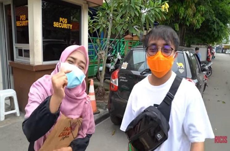 Ria Ricis dan Taqy Malik (Tangkapan layar YouTube channel Ricis Official)