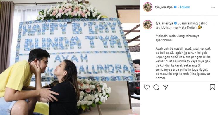Kado mewah Tya Ariestya (Instagram/@tya_ariestya)