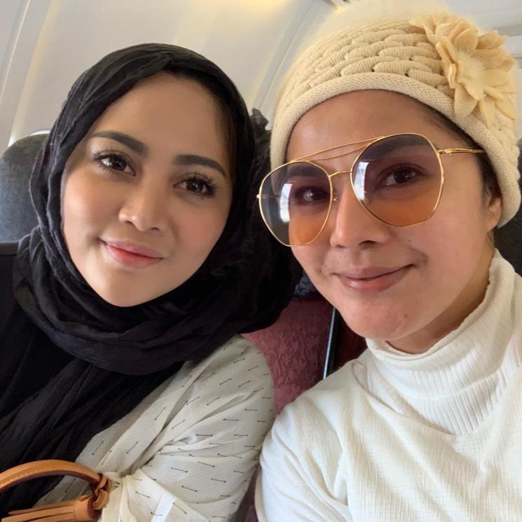 Potret kompak Rachel Vennya dan ibunda. (Instagram/@vienstasman)