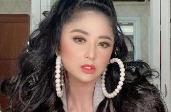 Dituding Pansos, Dewi Perssik: Wajar Sekarang Cari Tenar ke Cimoy Montok