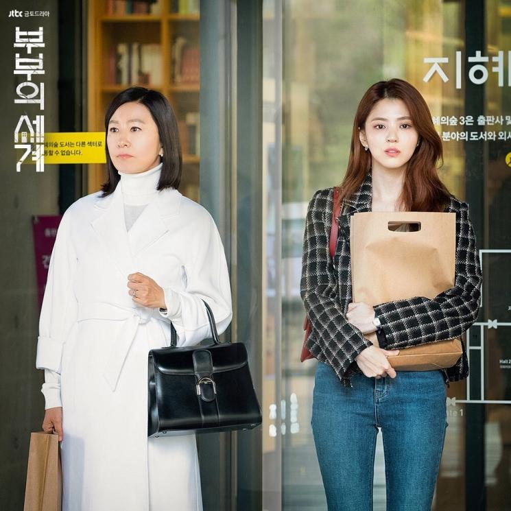 Kim Hee Ae di The World of The Married (Instagram/@jtbcdrama)