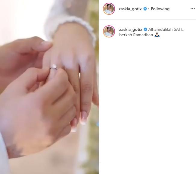 Zaskia Gotik pamer mas kawin. (Instagram/@zaskia_gotix)