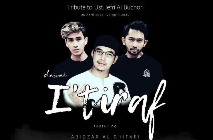 Abidzar Al Ghifari dan Dawai nyanyikan lagu I'tiraf. (Youtube/AlfieAlfandy)