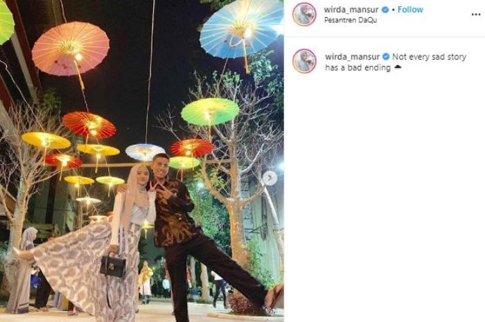 OOTD Hijab ala Wirda Mansur. (Instagram/@wirda_mansur)