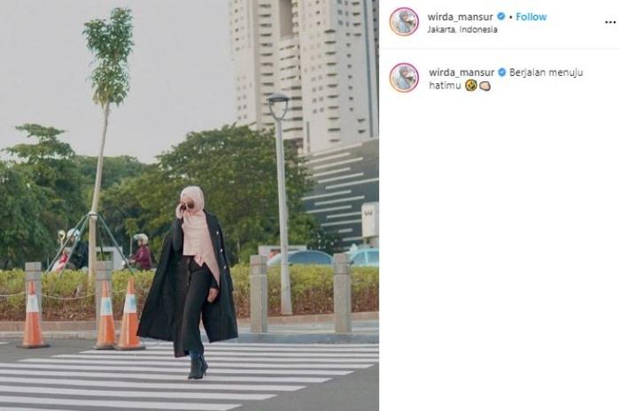 OOTD Hijab ala Wirda Mansur. (Instagram/@wirda_mansur)