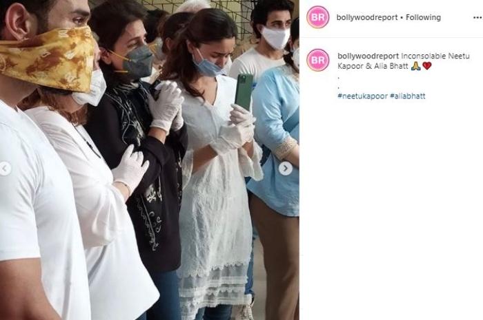 Artis Bollywood lepas kepergian Rishi Kapoor. (Instagram/@bollywoodreport)
