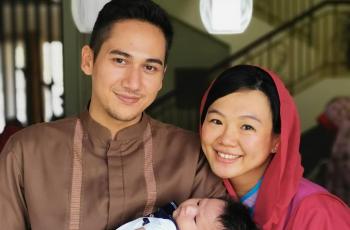 Istri Baru Mualaf, 5 Potret Harmonis Keluarga Rama Michael