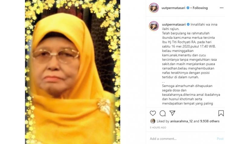 Uut Permatasari kabarkan ibunya meninggal dunia. (Instagram/@uutpermatasari)